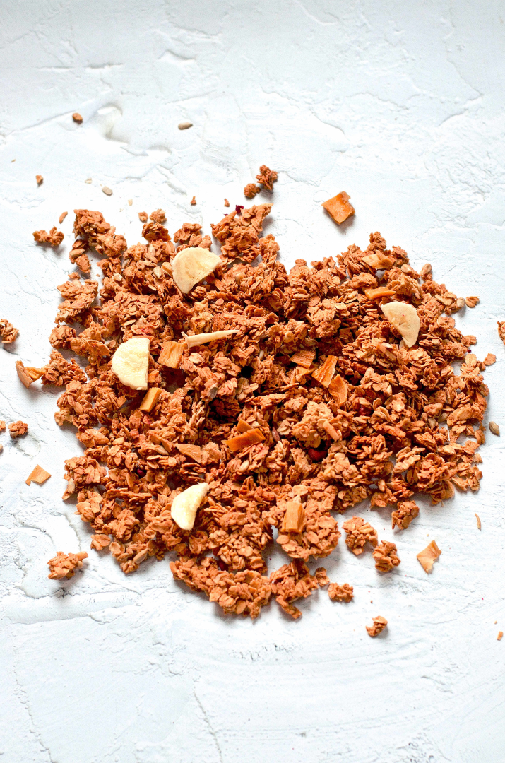  Kókuszos-mangós- banános granola